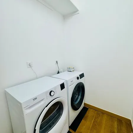 8 Personnes, 4 Lits Creteil, Metro 20 Min De Paris Apartment Creteil